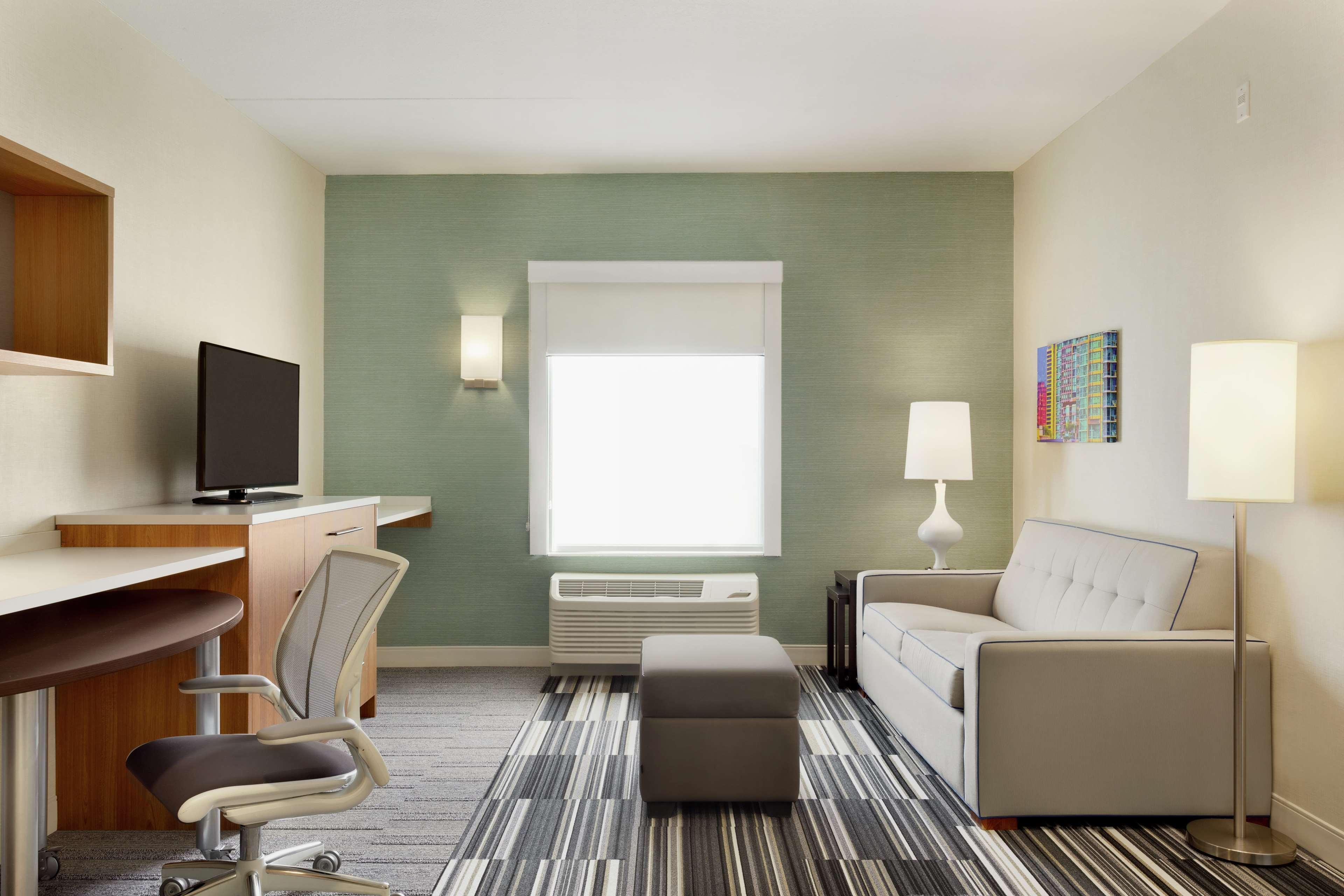 Home2 Suites By Hilton Milton Ontario Exterior photo